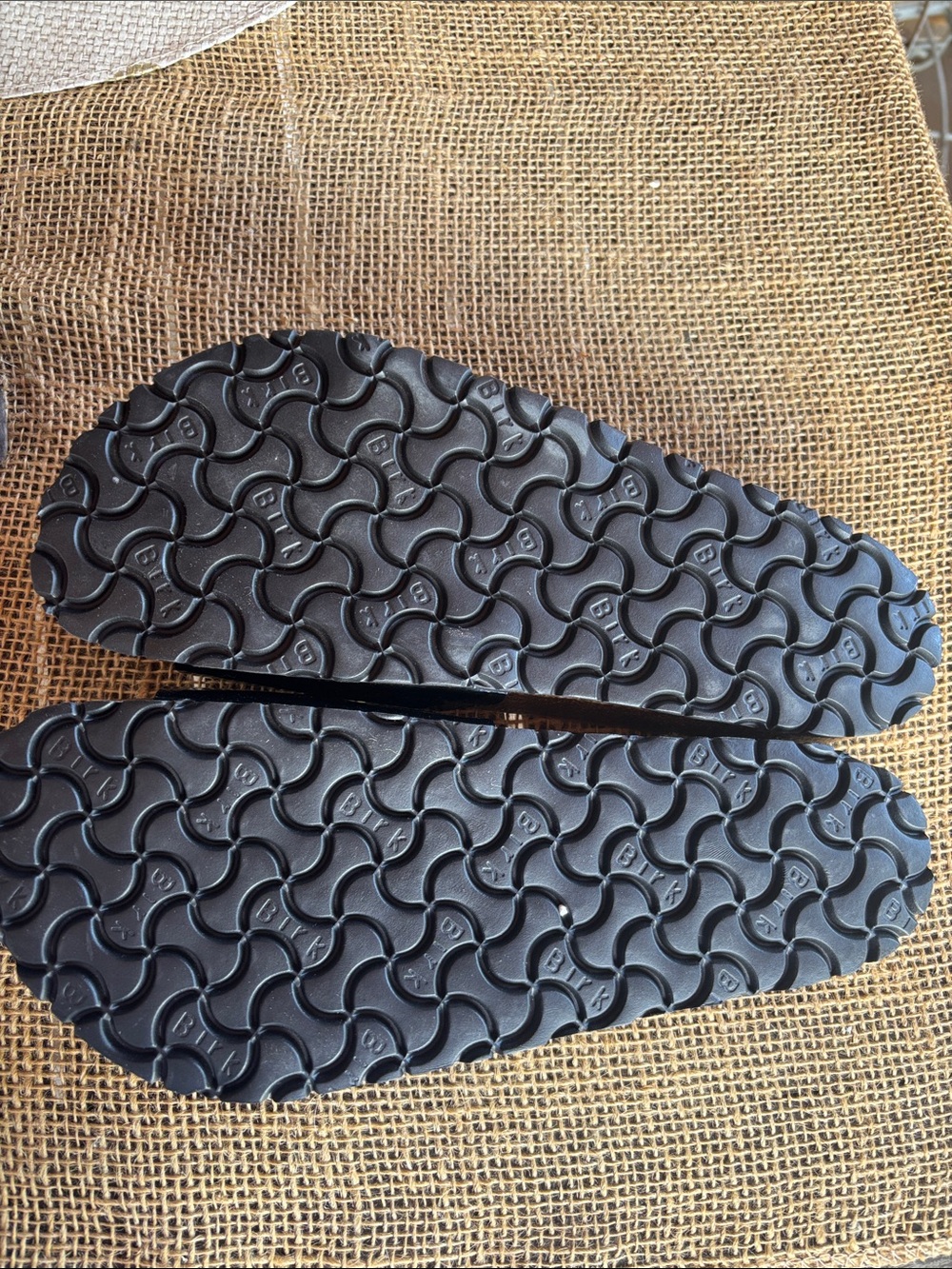 Birkenstock Patent Black Single-Strap Slide Sandals - Picture 3 of 3